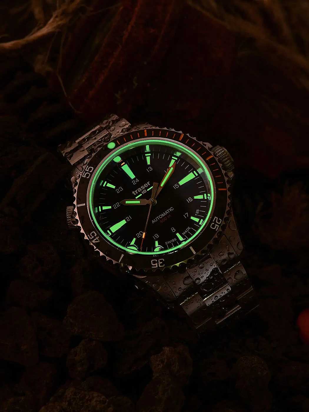 Traser P67 Diver Automatic Black 110324 Men's Watch • Swiss Made Automatic Movement • trigalight Technology