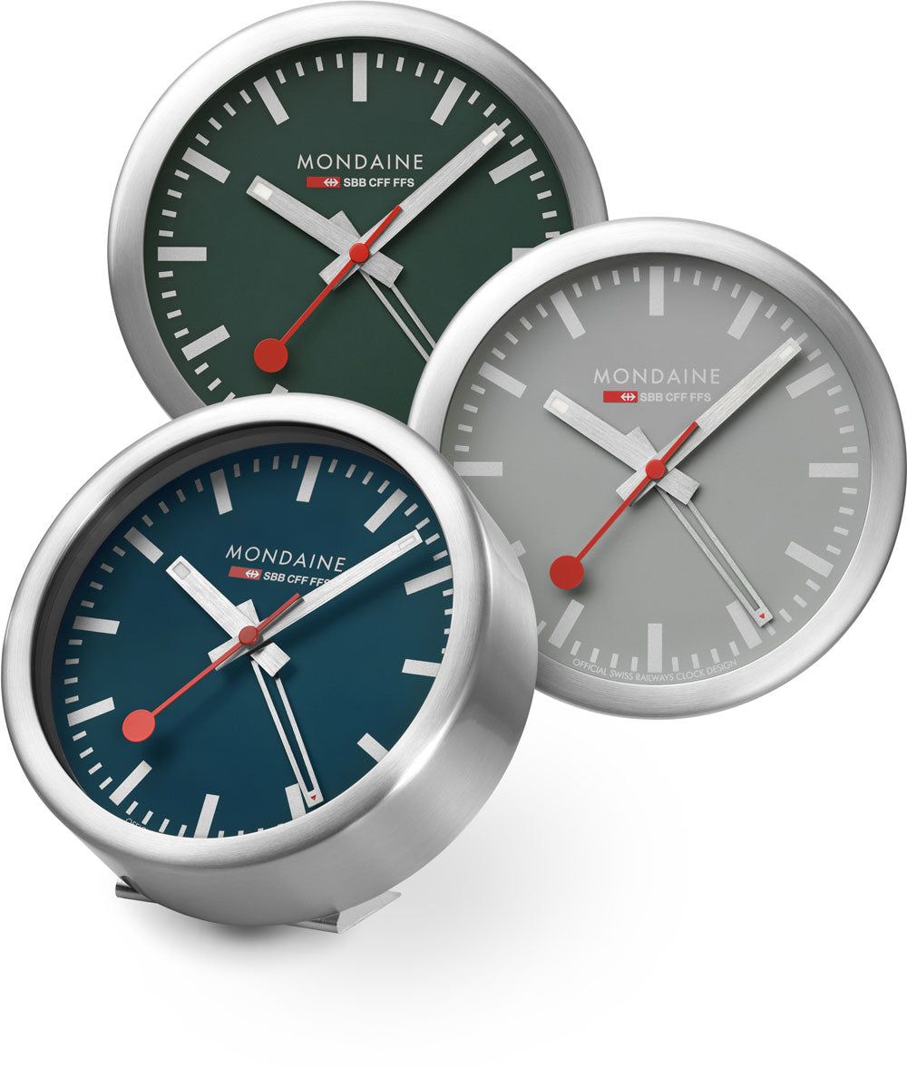 Mondaine Swiss Railways Wecker 12.5 cm Aluminium • Tisch- & Wanduhr • Schleichender Sekundenzeiger