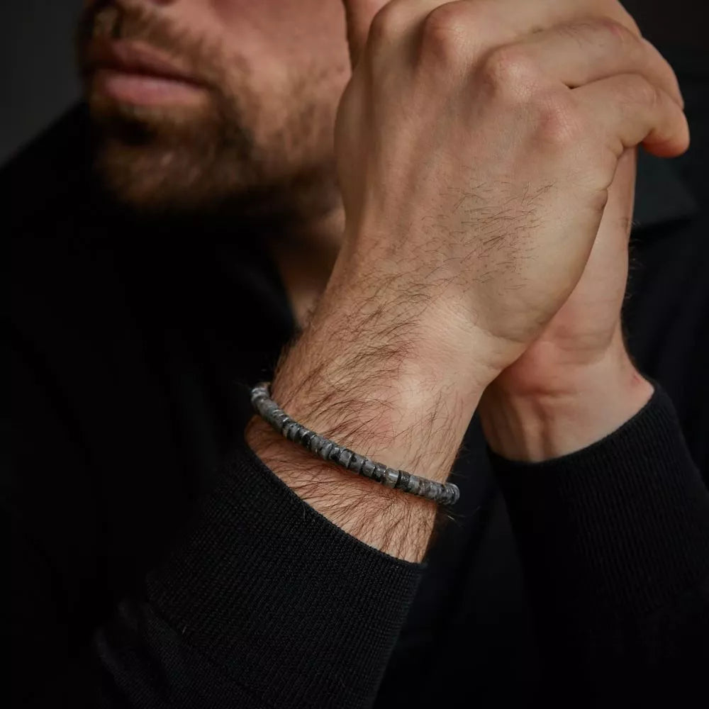 Bracelet made of 6mm grey, disc-shaped natural stone with stainless steel clasp - Rebel&Rose Model: RR-60094-S-M