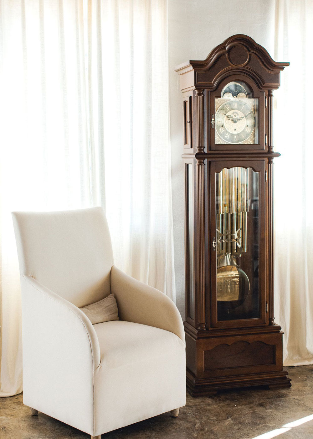 Hermle Standuhr 206x61x33 cm Holz • Mechanisches 8-Tage Uhrwerk • Dreifach-Schlagwerk