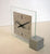 AMS Horloge de table 16x19x4 cm Verre • Design moderne • Mouvement à quartz silencieux