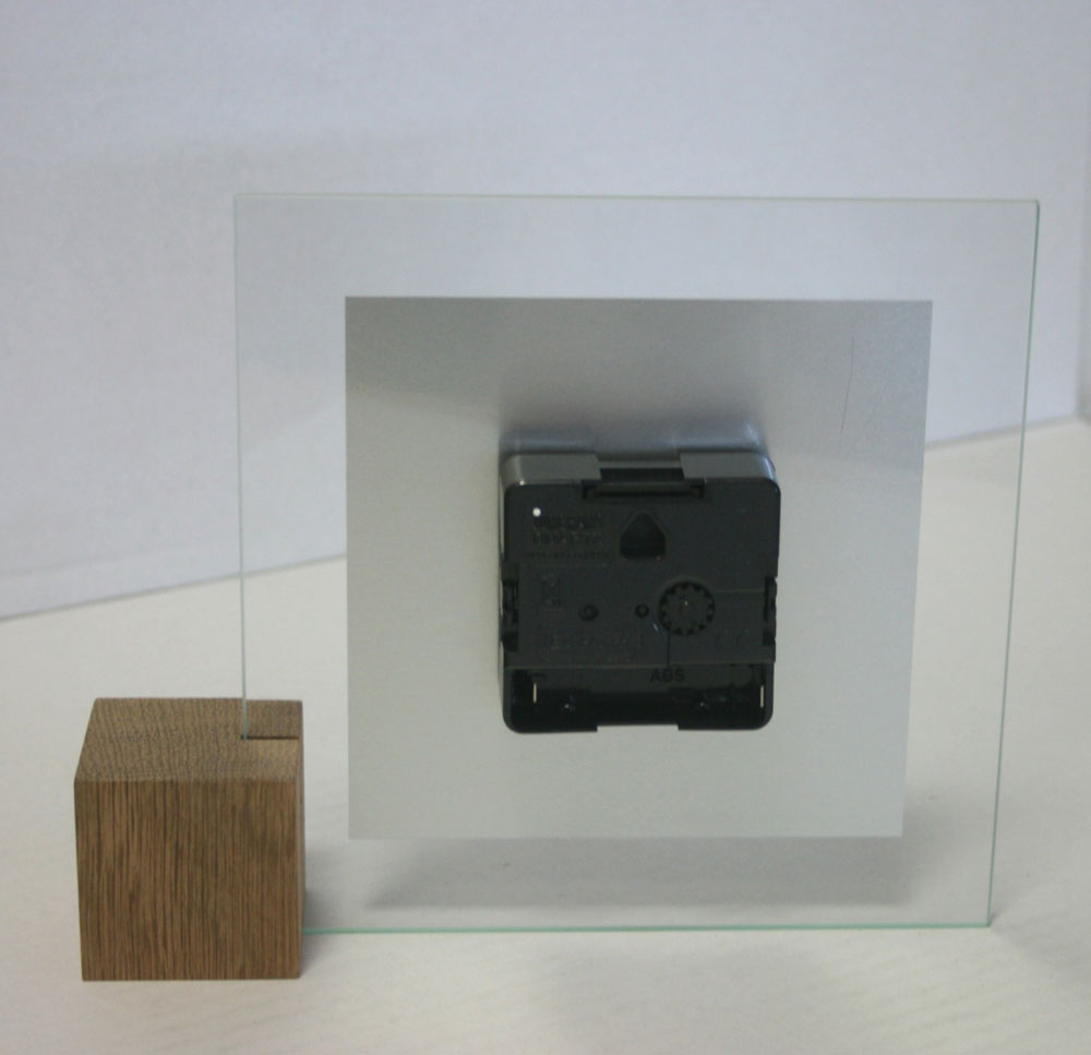 Pendule à poser AMS 16x19x4 cm verre • Mouvement à quartz précis • Design moderne