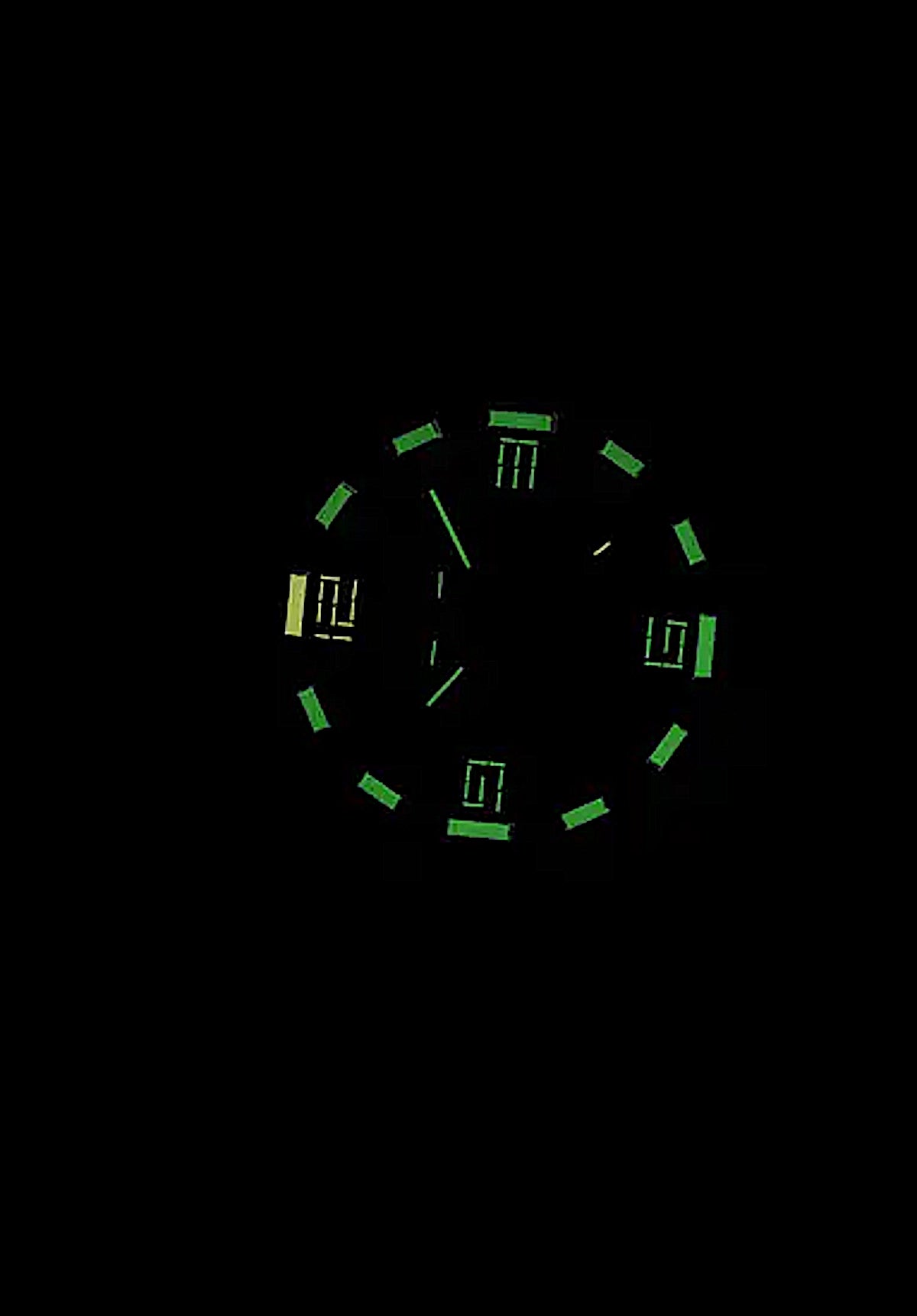 Traser P68 Pathfinder 110593 Men's Watch • trigalight T100 • Automatic