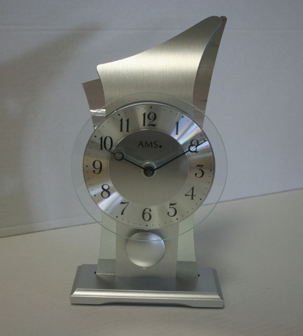 Horloge de table AMS 26x14x12 cm Bois • Mouvement à quartz • Avec balancier