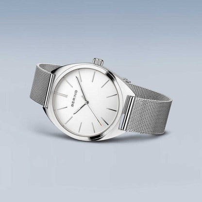 Bering Freedom 127220-40-000 Uhr • Kratzfestes Saphirglas • Feines Milanaise-Armband