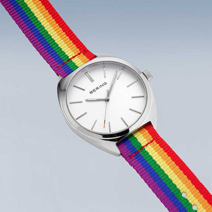 Bering Freedom 127220-40-000 Uhr • Kratzfestes Saphirglas • Feines Milanaise-Armband
