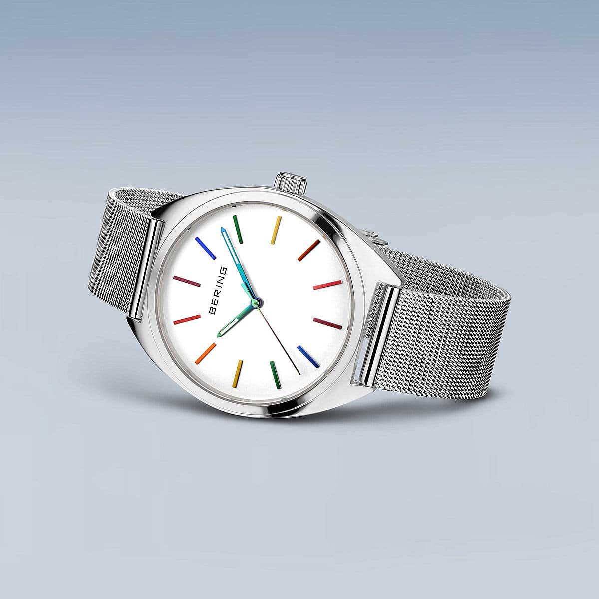 Bering Freedom 127220-40-004 Uhr • Kratzfestes Saphirglas • Feines Milanaise-Armband