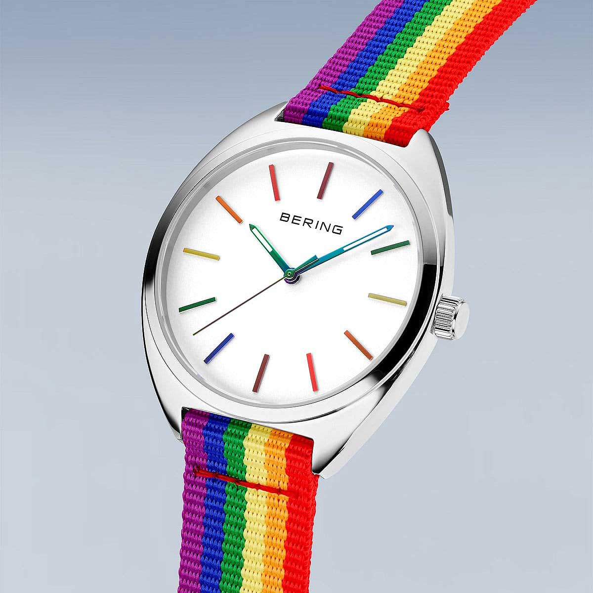Bering Freedom 127220-40-004 Uhr • Kratzfestes Saphirglas • Feines Milanaise-Armband
