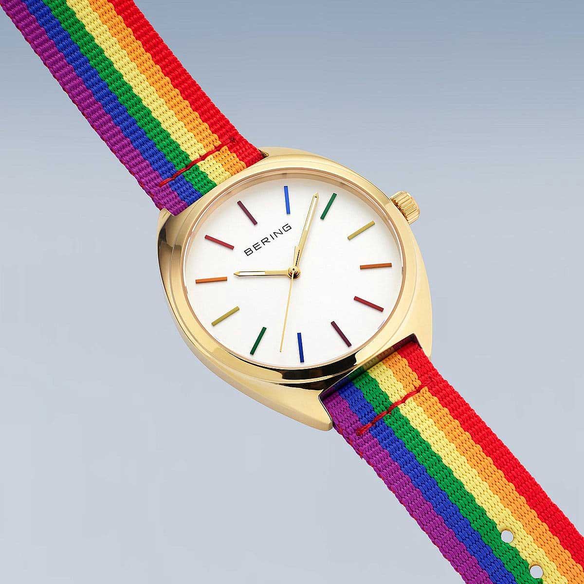 Bering Freedom 127220-40-334 Uhr • Saphirglas • Milanaise