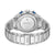 Spód koperty zegarka ze stali szlachetnej z tłoczeniem BOSS i bransoletą z ogniw.