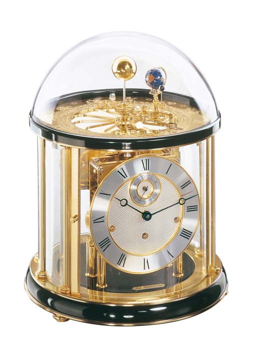 Hermle Tischuhr 35x29x29 cm Holz • Präzises Tellurium • Westminster Glockenschlag