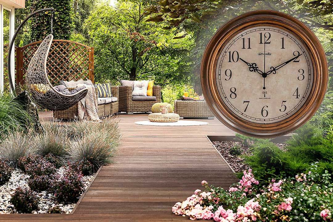 AMS Wall Clock 30x30x5 cm Plastic • Radio-controlled • Precise