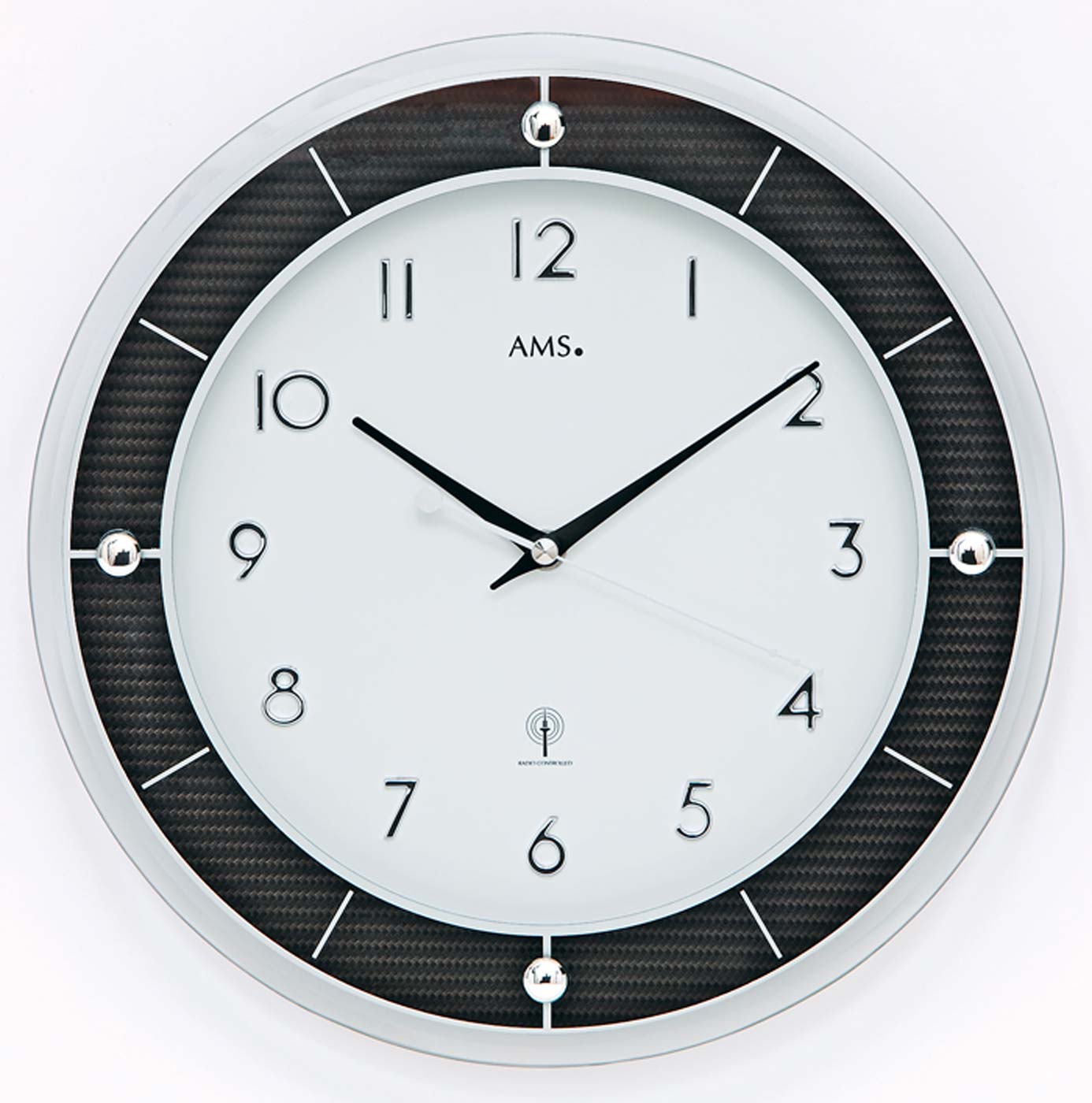 Horloge murale AMS 31x31x4 cm aluminium • Design moderne • Mouvement radio-piloté précis