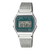 Zegarek na rękę Casio, widok z przodu, z zielonym wyświetlaczem cyfrowym i srebrną bransoletą typu mesh