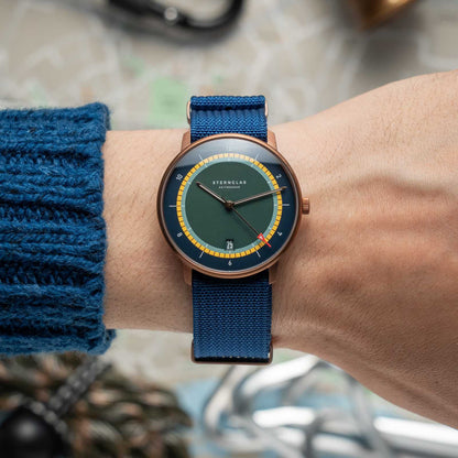https://cdn.shopify.com/s/files/1/2384/2637/files/Naos_Argo_Bronze_BuyBox_3.jpg?v=1750139396