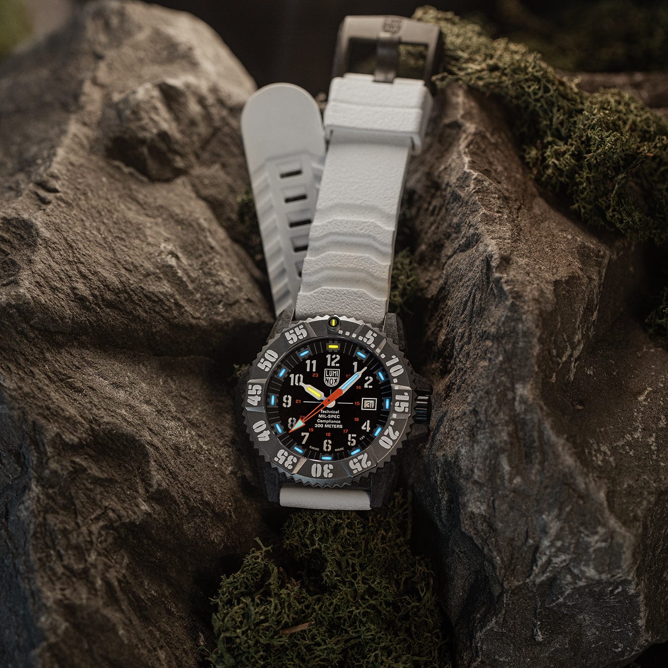 Luminox MIL-SPEC XL.3359.SET Men's Watch • Quartz Movement • Sapphire Glass