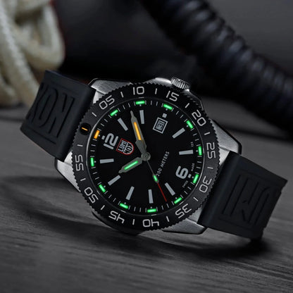 Luminox Pacific Diver XS.3121 Men's Watch • LLT Illumination System • Sapphire Crystal