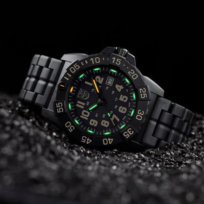 Luminox Navy SEAL XS.3510 Men's Watch • LLT Light Technology • Robust CARBONOX™