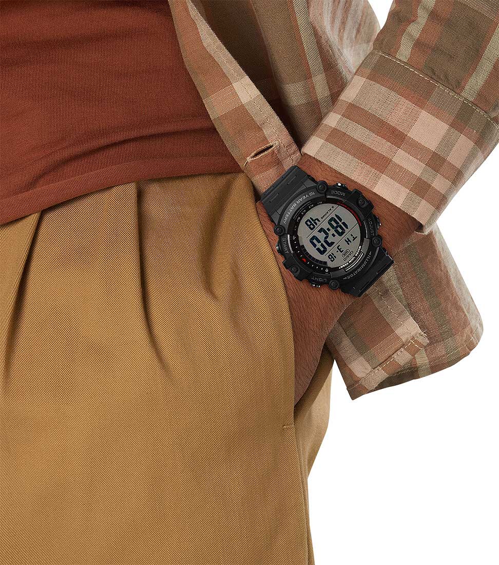 Montre pour homme Casio AE-1500WH-1AVEF • Pile longue durée • Résine robuste