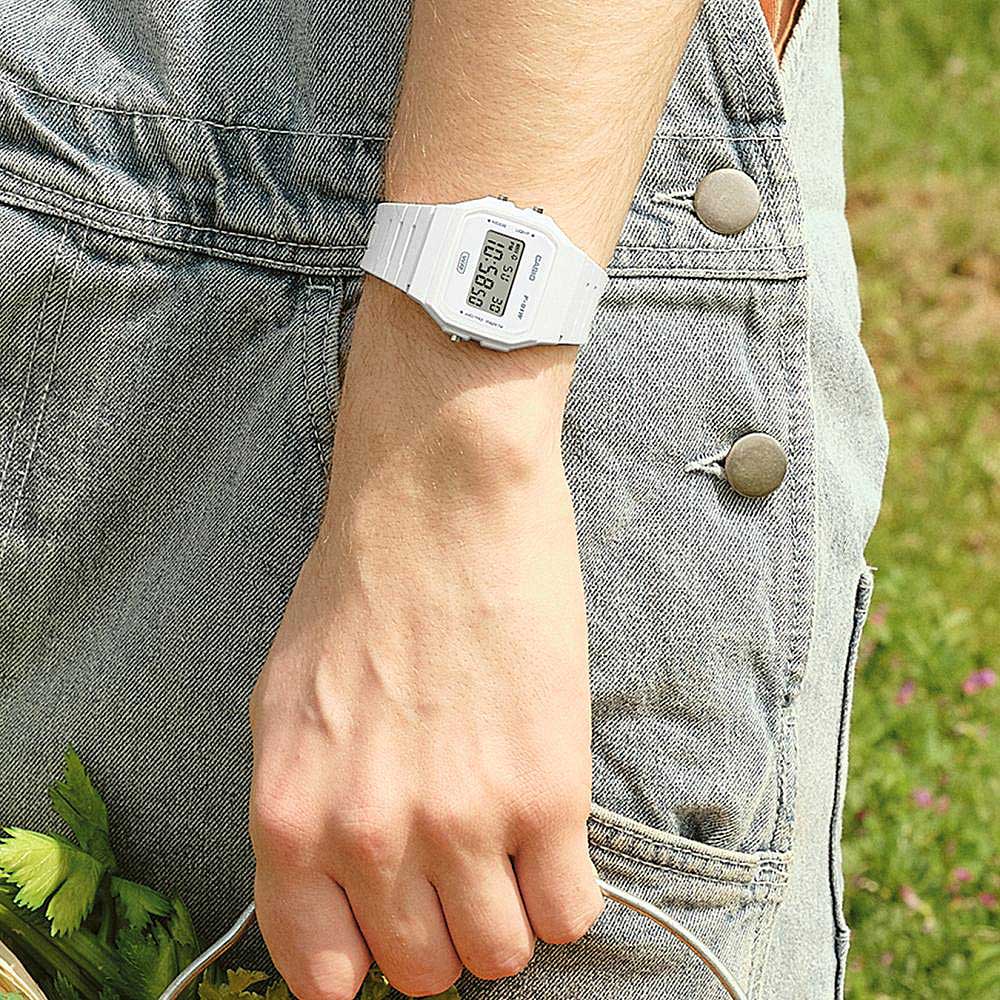 Casio Vintage F-91WB-7AEF Damen Uhr • Digitales Quarzwerk • Ikonisches Vintage Design