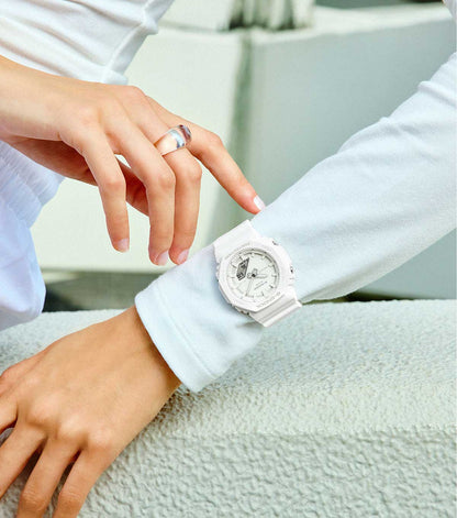 Casio G-Shock GMA-P2100-7AER Damen Uhr • Robuste Stoßfestigkeit • 20 Bar Wasserdichtigkeit