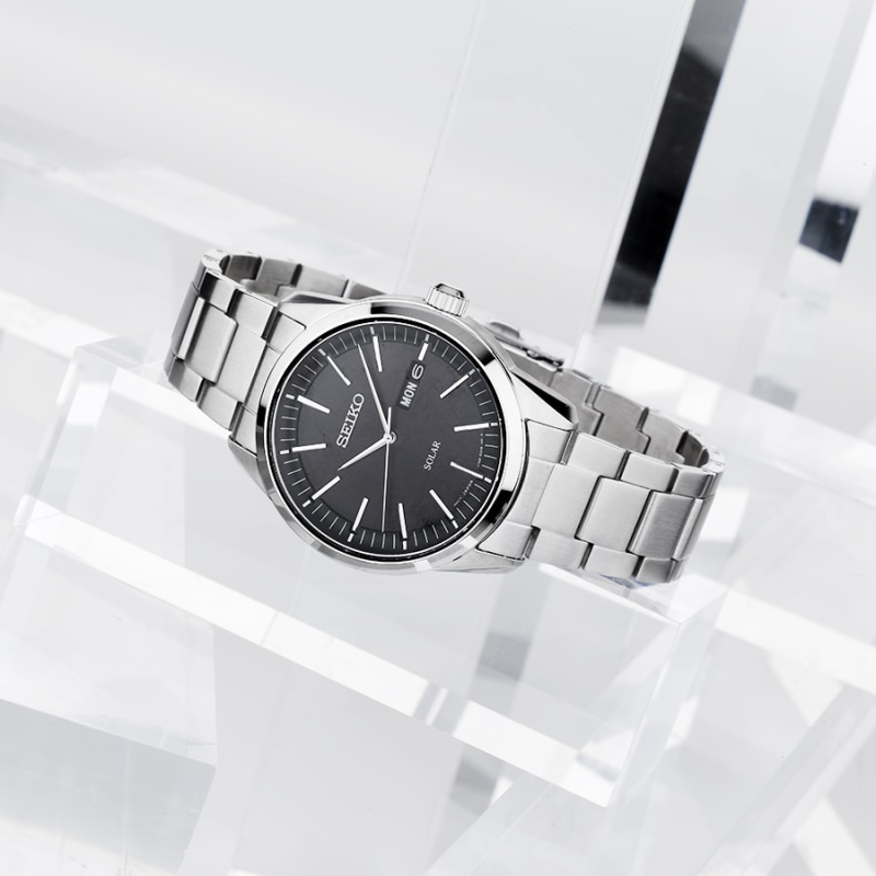 Seiko SNE527P1 Herrenuhr • Solar • Saphirglas