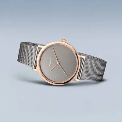 Bering Classic 13434-369 Damenuhr • Kratzfestes Saphirglas • Feines Milanaise-Armband