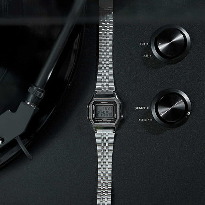 Casio Vintage LA680WEA-7EF Unisex Uhr • Edelstahlarmband • Stoppuhr