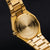 Herren-Armbanduhr Rückseite mit graviertem Deckel, goldfarbenem Edelstahlgliederarmband