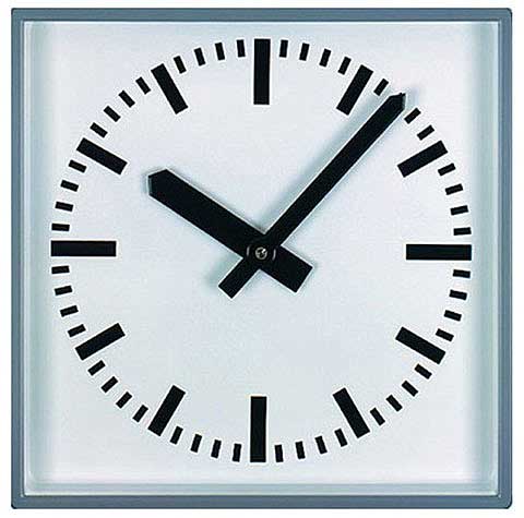 GER-Technik Wanduhr 60x60 cm Metall • Funkgesteuert • Robustes Design