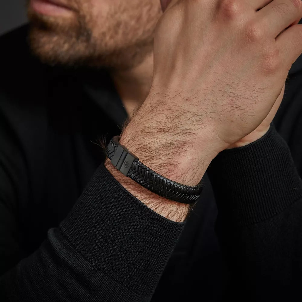 Armband aus 15mm dickem, schwarzem Leder mit schwarzem Edelstahlverschluss - Rebel&Rose Modell: RR-M0033-B-L