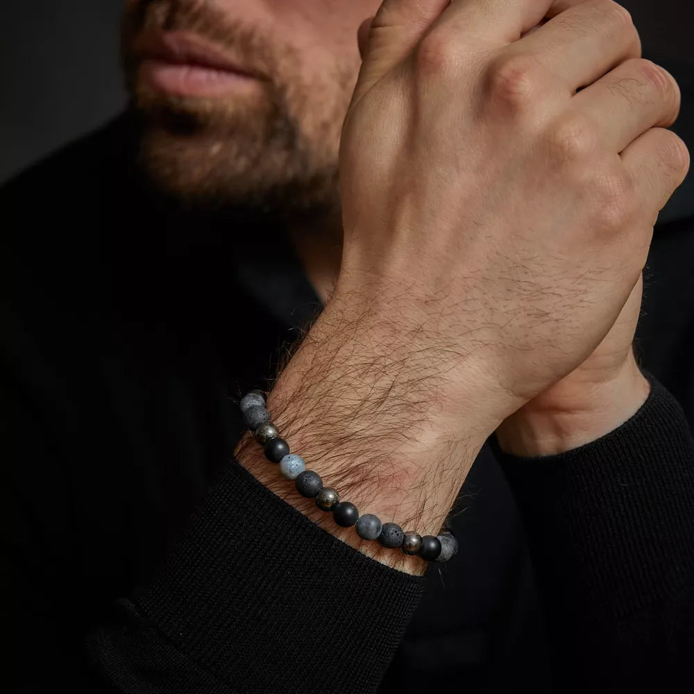 Armband aus 8mm großen schwarzen Onyx-, Lava-, Larvakit- und Hämatitsteinen mit grauem Edelstahlverschluss - Rebel&Rose Modell: RR-80105-V-L